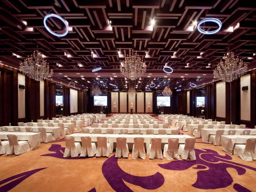 Guangzhou Carat Hotel Buitenkant foto