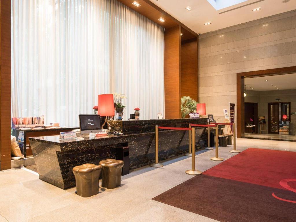 Guangzhou Carat Hotel Buitenkant foto